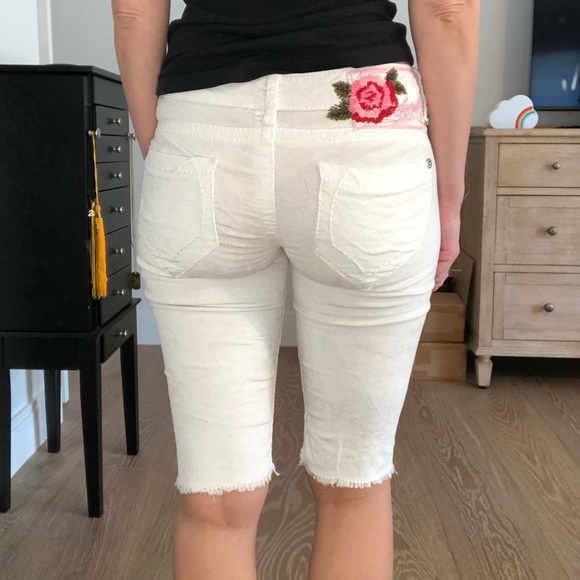 Blue Tattoo White Corduroy Bermuda Shorts - Picture 2 of 5